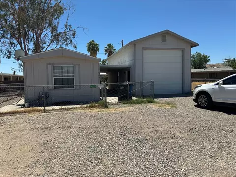 1905 Orca Ln, Bullhead City, AZ 86442
