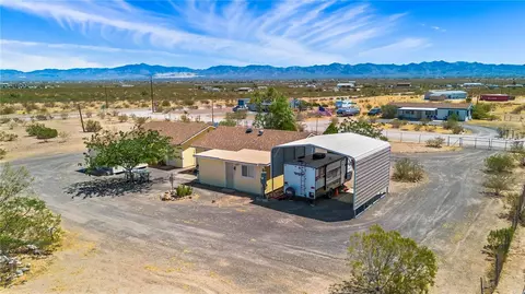 517 S Eloy Rd, Golden Valley, AZ 86413