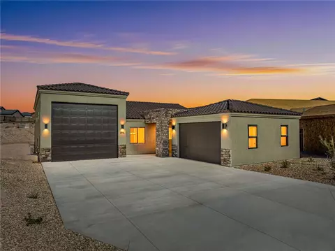 2916 Sidewheel Dr, Bullhead City, AZ 86429