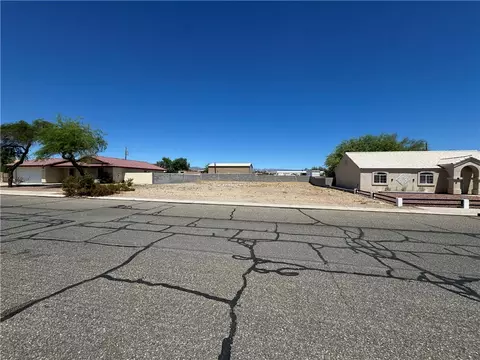 5198 S Desert Sands Dr, Fort Mohave, AZ 86426