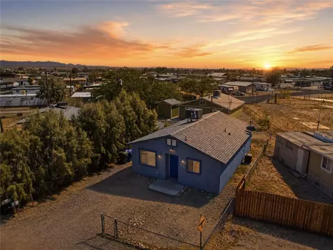 2026 Gregg Ln, Bullhead City, AZ 86442