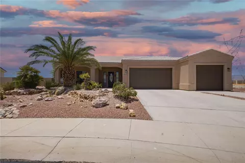 1041 Heritage Dr, Bullhead City, AZ 86429