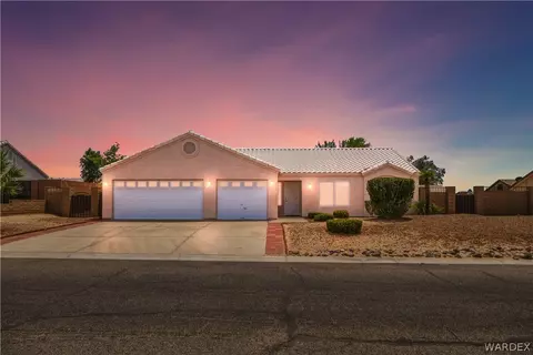 1804 E La Entrada Pl, Fort Mohave, AZ 86426