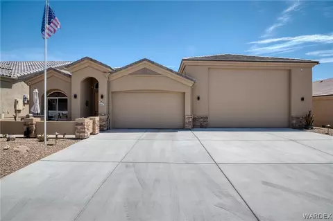 1864 E Savannah Bnd, Lake Havasu City, AZ 86404