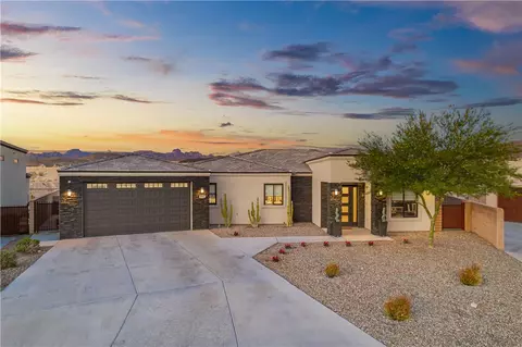2717 Port Isabel Way, Bullhead City, AZ 86429