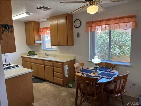 Kitchen - 1510 E Packard Ave, Kingman, AZ 86409 photo 2 of 5