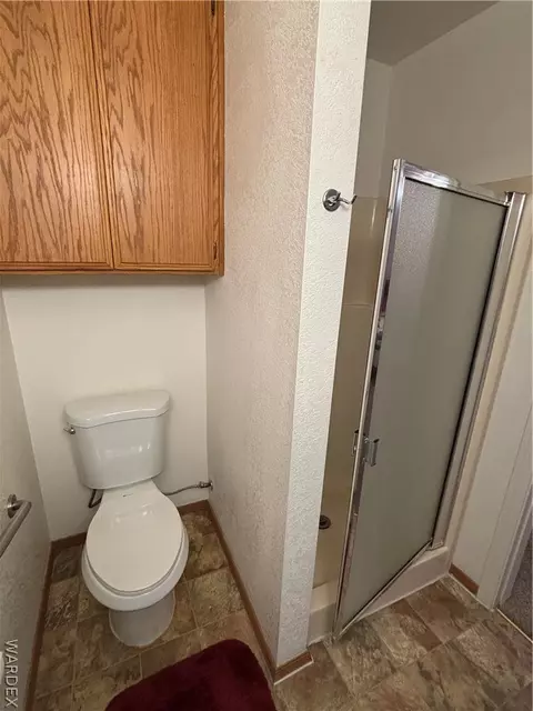 Bath - 1510 E Packard Ave, Kingman, AZ 86409 photo 1 of 3