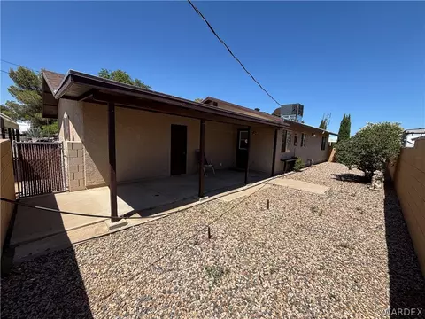 Exterior - 1510 E Packard Ave, Kingman, AZ 86409 photo 7 of 9