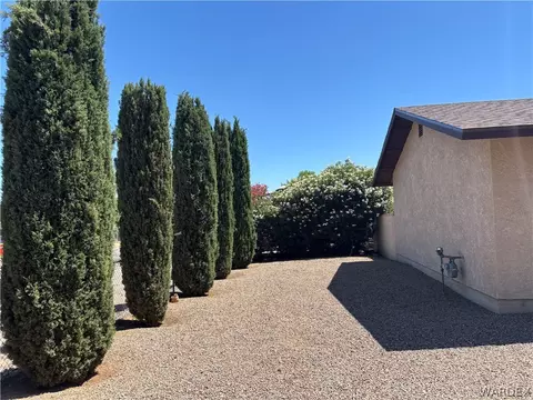 Exterior - 1510 E Packard Ave, Kingman, AZ 86409 photo 5 of 9
