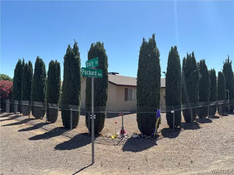 Exterior - 1510 E Packard Ave, Kingman, AZ 86409 photo 2 of 9