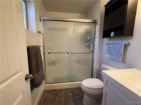 Bath - 3207 E Northfield Ave, Kingman, AZ 86409 photo 3 of 4