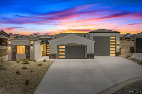 2920 Sidewheel Dr, Bullhead City, AZ 86429