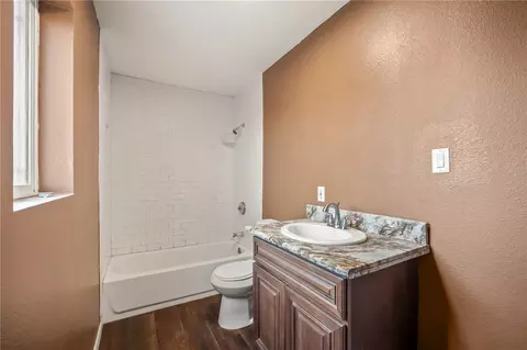 Bath - 2143 E Willow Dr, Mohave Valley, AZ 86440 photo 5 of 5