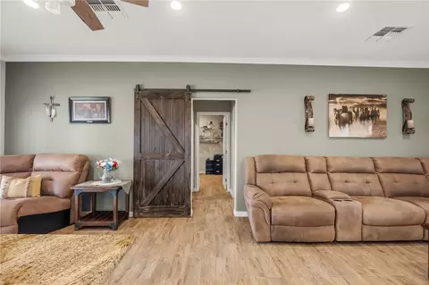 Entry Way - 2143 E Willow Dr, Mohave Valley, AZ 86440 photo 4 of 7