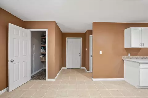 Entry Way - 2143 E Willow Dr, Mohave Valley, AZ 86440 photo 6 of 7