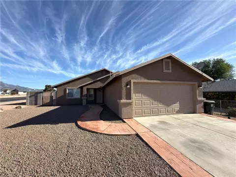 2848 Simms Ave, Kingman, AZ 86401