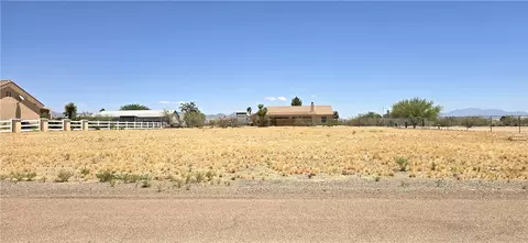 3654 N Saturn Rd, Golden Valley, AZ 86413