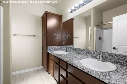 Bath - 3833 E Mcvicar Ave, Kingman, AZ 86409 photo 1 of 2