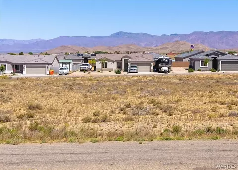 7387 Rustlers Dr, Kingman, AZ 86401