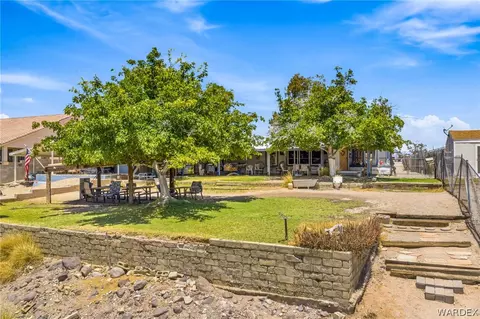 10031 S Dike Rd, Mohave Valley, AZ 86440