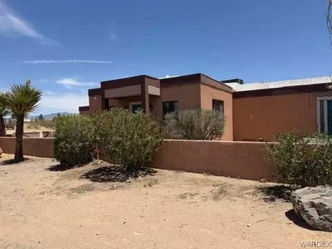 6787 W Burro Dr, Golden Valley, AZ 86413