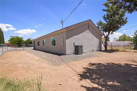 Exterior - 2340 E Lass Ave, Kingman, AZ 86409 photo 3 of 5
