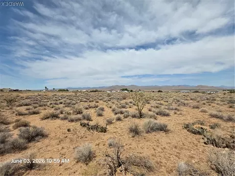 9383 N Broken Saddle Dr, Kingman, AZ 86401