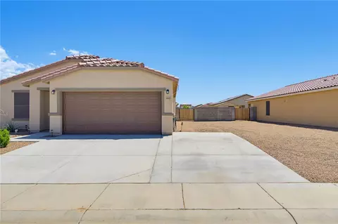 Exterior - 3642 E Mariscal Dr, Kingman, AZ 86409 photo 2 of 8
