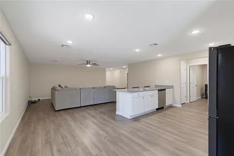 Living - 3642 E Mariscal Dr, Kingman, AZ 86409 photo 1 of 2