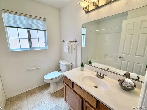 Bath - 3846 E Ames Ave, Kingman, AZ 86409 photo 6 of 7