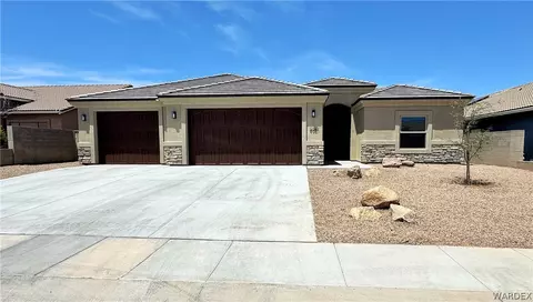 2061 Robert Mitchum Dr, Kingman, AZ 86409