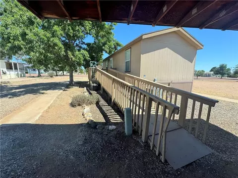 1251 Birch Dr, Kingman, AZ 86409