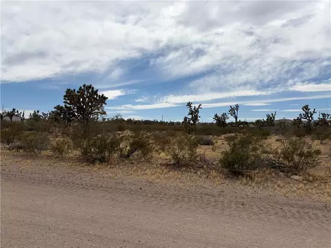 17773 Laurel Dr, Dolan Springs, AZ 86441
