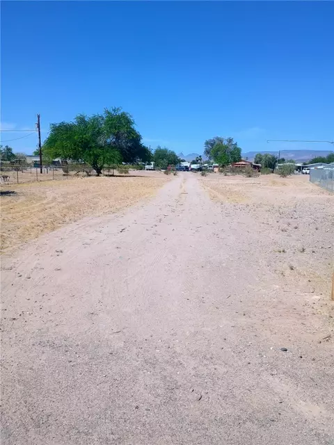 12922 Supai Dr, Topock, AZ 86436