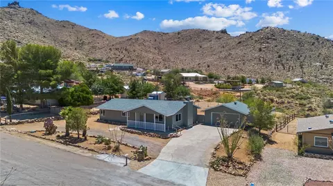 3320 W Chea Dr, Golden Valley, AZ 86413