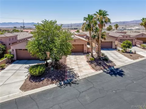 1109 Legends Dr, Bullhead City, AZ 86429