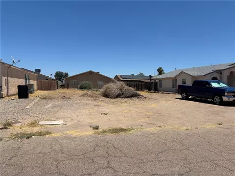 9920 S Needles Dr, Mohave Valley, AZ 86440