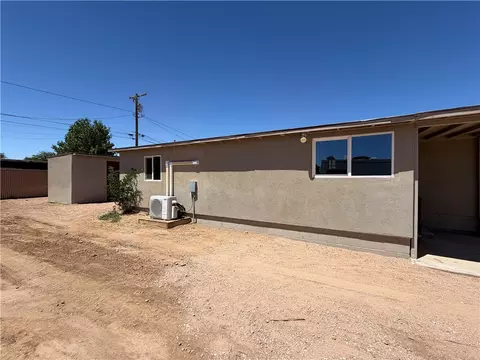 Exterior - 3804 E Shaeffer Ave, Kingman, AZ 86409 photo 5 of 15