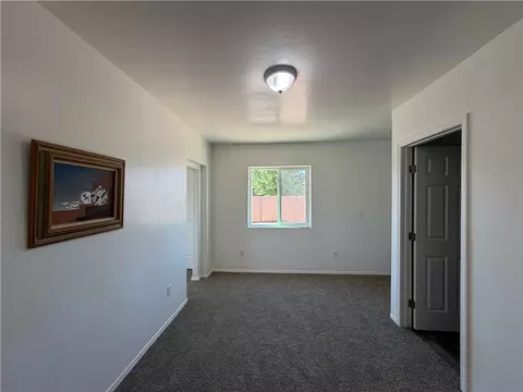 Living - 3804 E Shaeffer Ave, Kingman, AZ 86409 photo 2 of 3