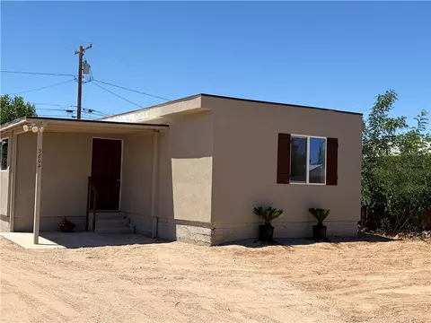 Exterior - 3804 E Shaeffer Ave, Kingman, AZ 86409 photo 2 of 15