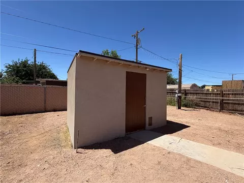 Exterior - 3804 E Shaeffer Ave, Kingman, AZ 86409 photo 7 of 15