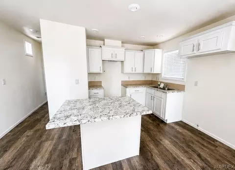 3267 E Devlin Ave, Kingman, AZ 86409 photo 9