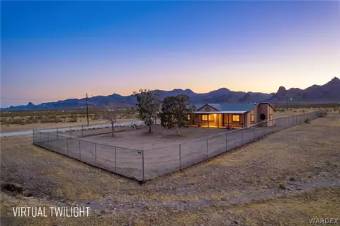 2757 S Jade Rd, Golden Valley, AZ 86413