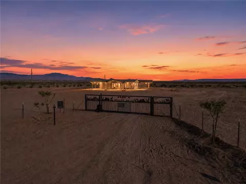 4400 W Dunlap Dr, Golden Valley, AZ 86413