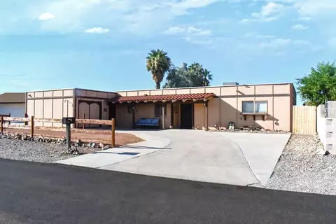 440 Riverfront Cir, Bullhead City, AZ 86442