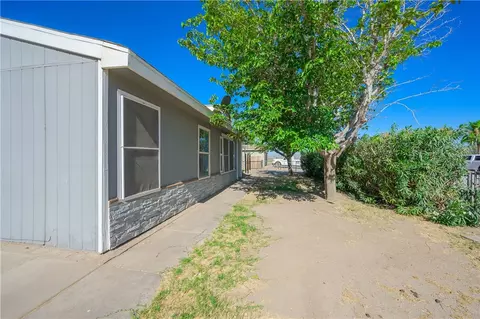 Exterior - 2016 E Hackamore Dr, Mohave Valley, AZ 86440 photo 5 of 14