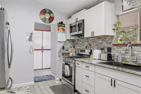 Kitchen - 2016 E Hackamore Dr, Mohave Valley, AZ 86440 photo 2 of 3