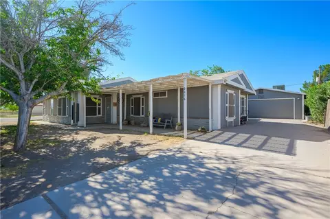 Exterior - 2016 E Hackamore Dr, Mohave Valley, AZ 86440 photo 2 of 14