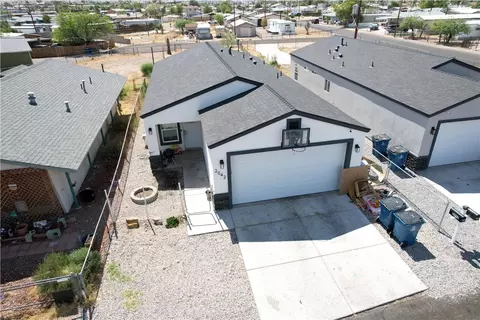 2042 Gregg Ln, Bullhead City, AZ 86442