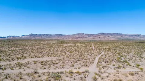 0000 Greer Rd, Golden Valley, AZ 86413